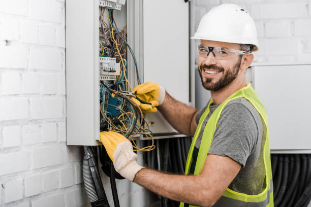 Best Local Electrician Companies  in River Bend, NC